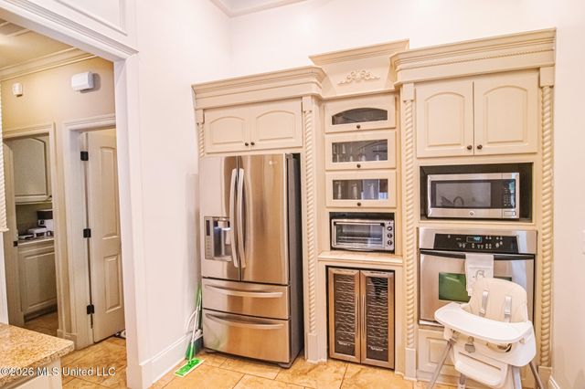 1612 E Northside Dr Drive, Jackson, MS 39211