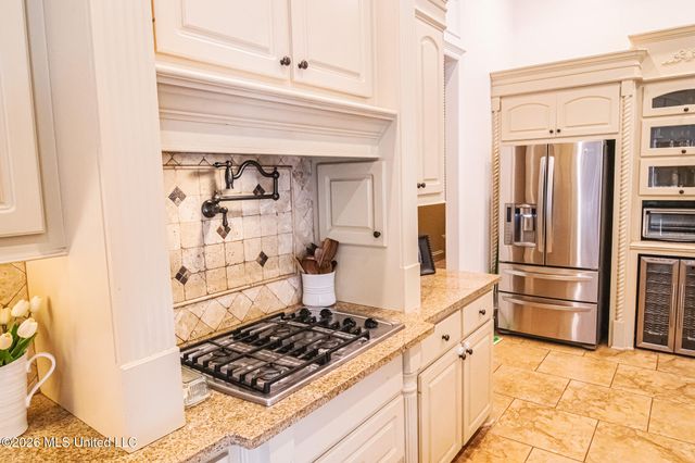 1612 E Northside Dr Drive, Jackson, MS 39211