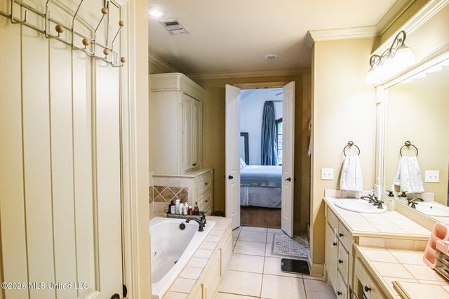 1612 E Northside Dr Drive, Jackson, MS 39211