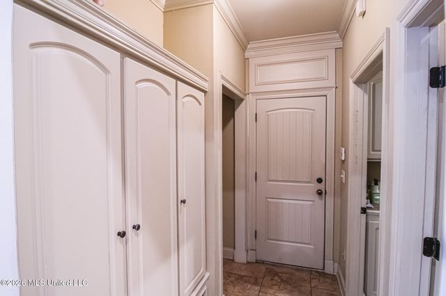 1612 E Northside Dr Drive, Jackson, MS 39211