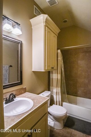 1612 E Northside Dr Drive, Jackson, MS 39211