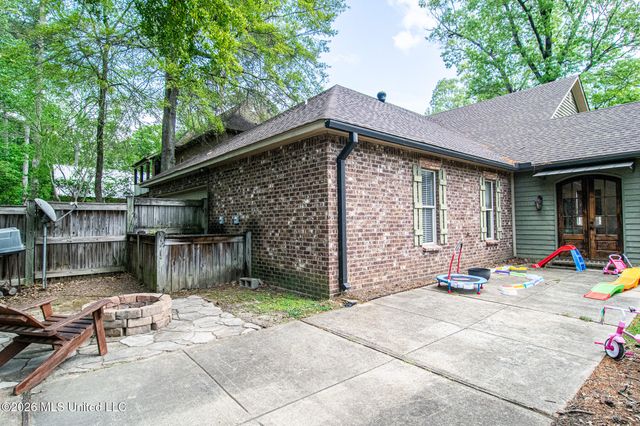 1612 E Northside Dr Drive, Jackson, MS 39211