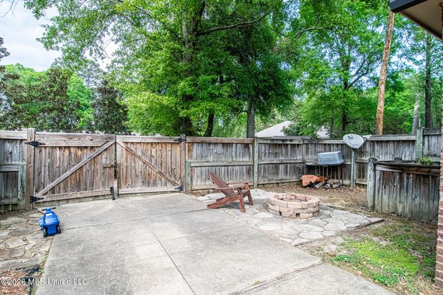 1612 E Northside Dr Drive, Jackson, MS 39211