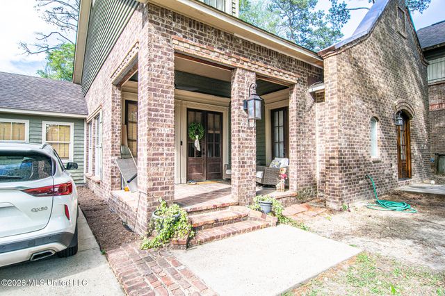 1612 E Northside Dr Drive, Jackson, MS 39211