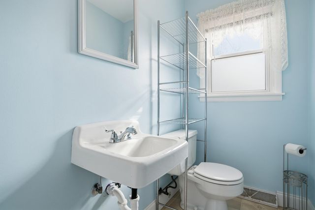 437 Fairview Avenue, Crown Point, IN 46307