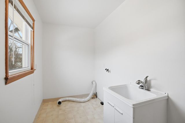 437 Fairview Avenue, Crown Point, IN 46307