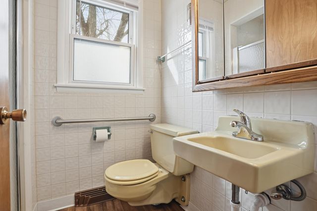 437 Fairview Avenue, Crown Point, IN 46307