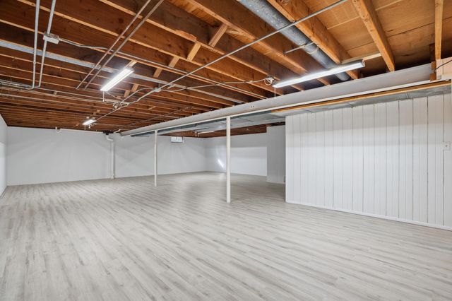 437 Fairview Avenue, Crown Point, IN 46307