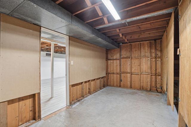 437 Fairview Avenue, Crown Point, IN 46307