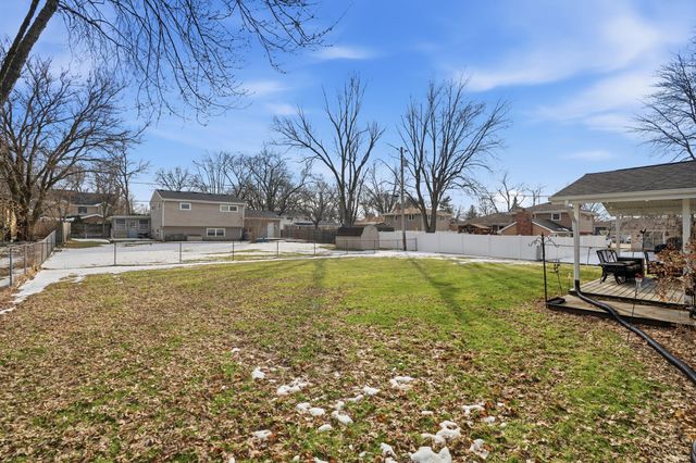 437 Fairview Avenue, Crown Point, IN 46307