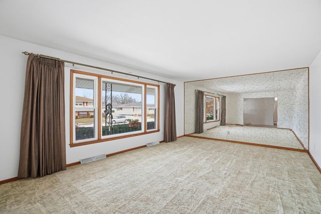 437 Fairview Avenue, Crown Point, IN 46307