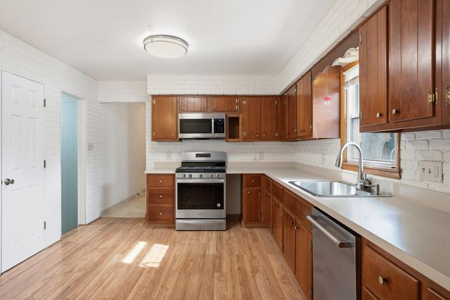 437 Fairview Avenue, Crown Point, IN 46307