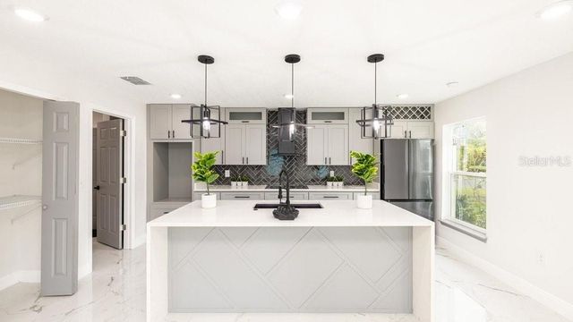 1414 E HARDING STREET, Orlando, FL 32806