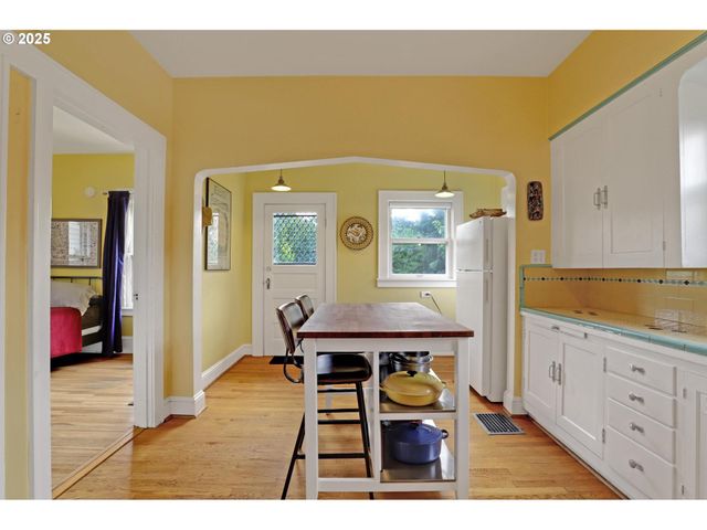 4116 Ne 13TH Ave, Portland, OR 97211