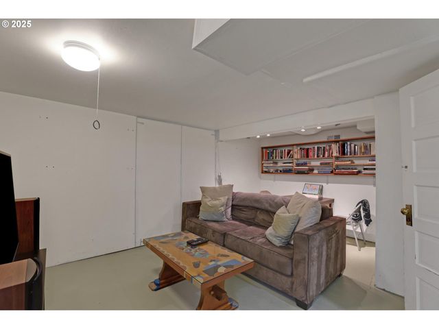 4116 Ne 13TH Ave, Portland, OR 97211