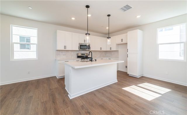 2472 E Stanley Paseo, Ontario, CA 91762