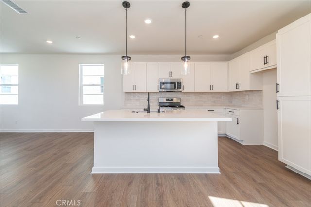 2472 E Stanley Paseo, Ontario, CA 91762