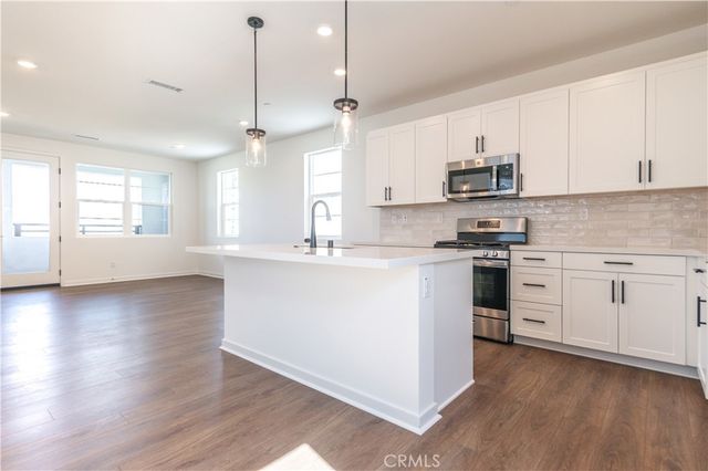 2472 E Stanley Paseo, Ontario, CA 91762