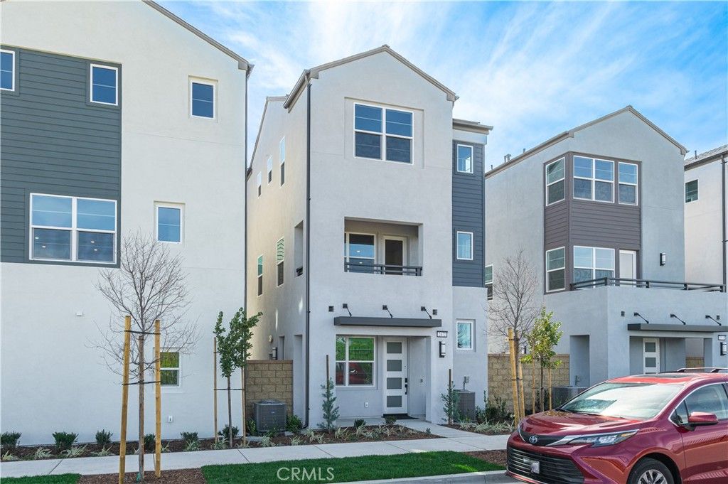 2472 E Stanley Paseo, Ontario, CA 91762