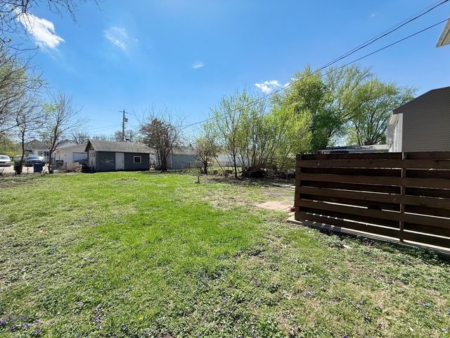 503 W 17th Street, Davenport, IA 52803