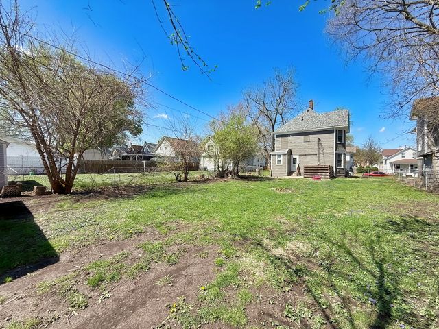 503 W 17th Street, Davenport, IA 52803