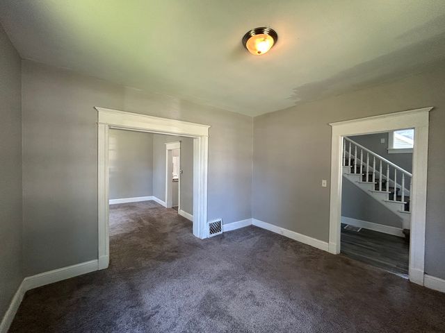 503 W 17th Street, Davenport, IA 52803