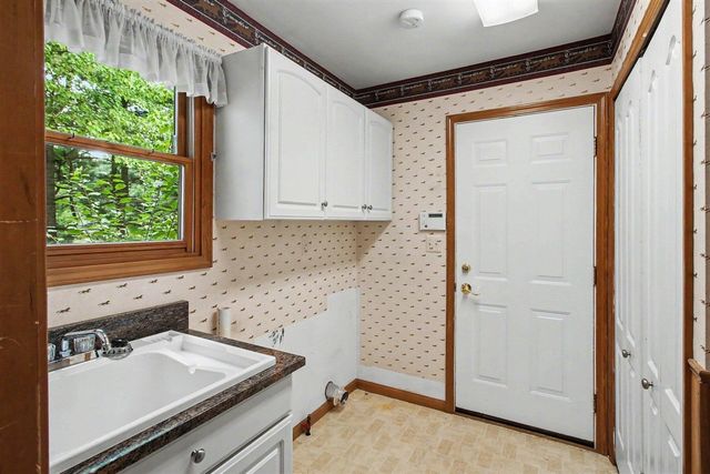 1457 Indian Trail, Milford, MI 48380