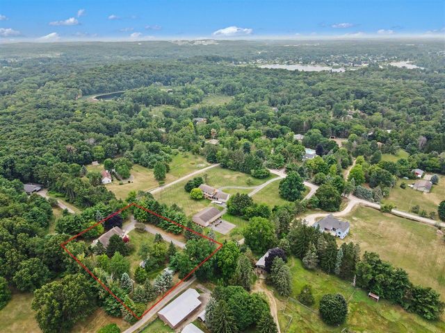 1457 Indian Trail, Milford, MI 48380