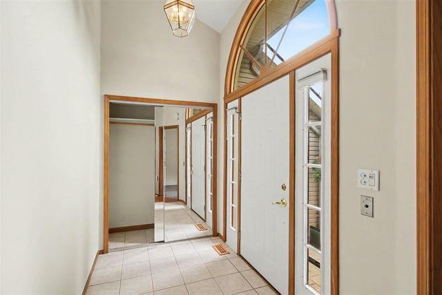 1457 Indian Trail, Milford, MI 48380