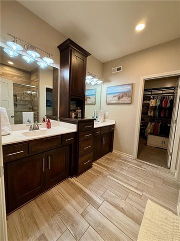 1300 NW Crestwood Drive, Grain Valley, MO 64029