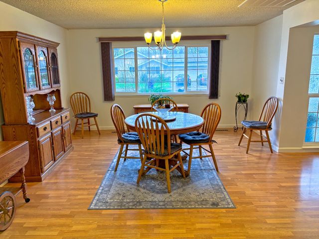 1600 Fairington Ln, Modesto, CA 95355