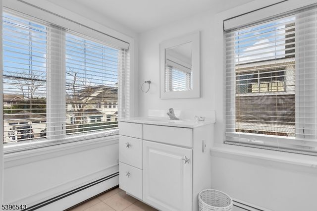 440 Lake Ave, Bay Head Boro, NJ 08742