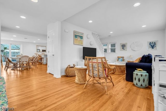 440 Lake Ave, Bay Head Boro, NJ 08742