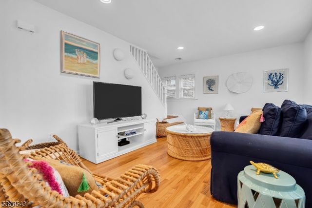 440 Lake Ave, Bay Head Boro, NJ 08742