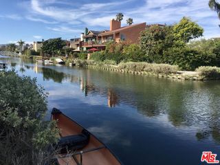 2512 Grand Canal, Venice, CA 90291
