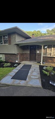 54 Country Hills Road, Hamden, CT 06414