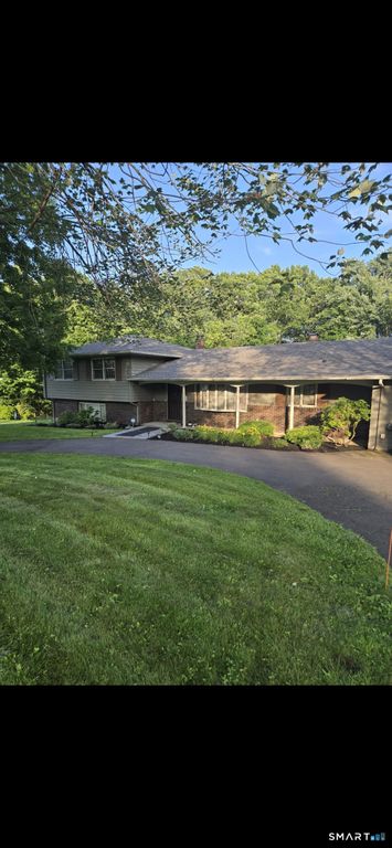 54 Country Hills Road, Hamden, CT 06414