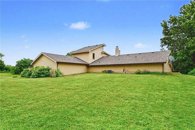 18793 21st Street, Lawrence, KS 66044