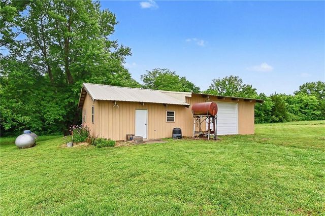 18793 21st Street, Lawrence, KS 66044