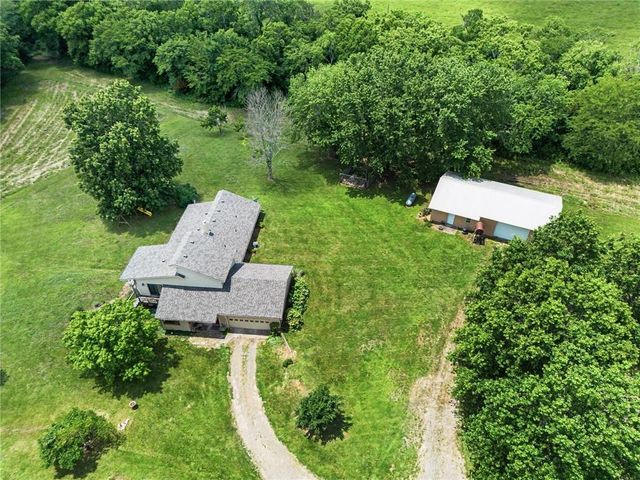 18793 21st Street, Lawrence, KS 66044