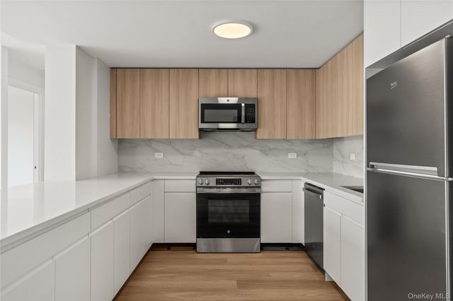 1 Lyon Place 411, White Plains, NY 10601