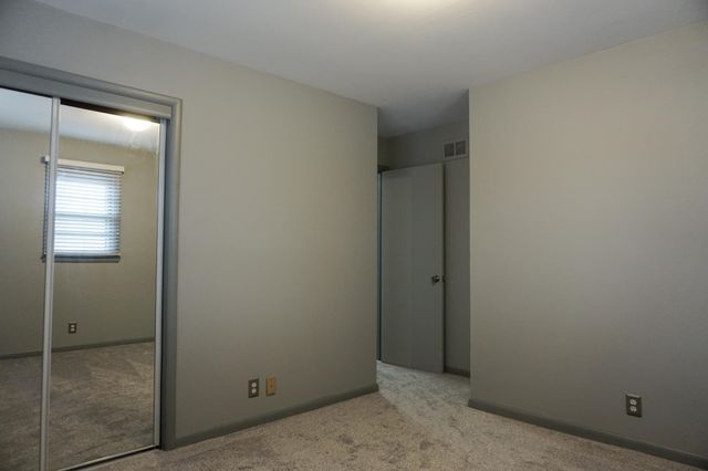 7300 W Warren St, Wichita, KS 67212