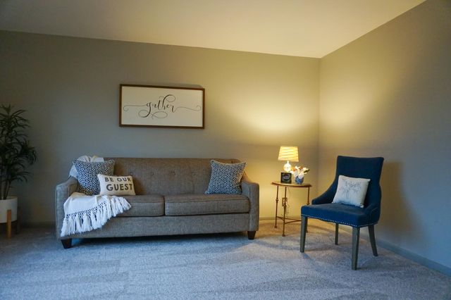 7300 W Warren St, Wichita, KS 67212