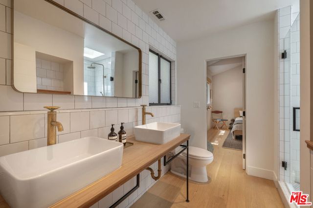 226 S Rimpau Boulevard, Los Angeles, CA 90004