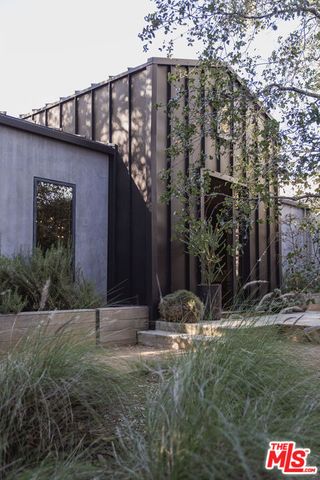 226 S Rimpau Boulevard, Los Angeles, CA 90004
