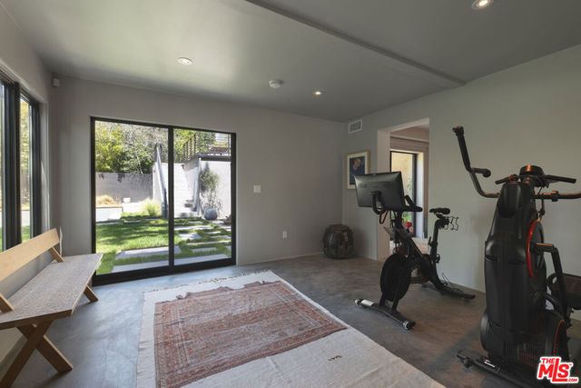 226 S Rimpau Boulevard, Los Angeles, CA 90004