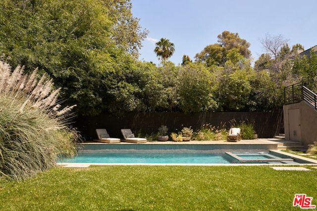 226 S Rimpau Boulevard, Los Angeles, CA 90004