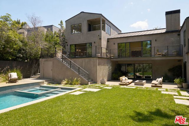 226 S Rimpau Boulevard, Los Angeles, CA 90004