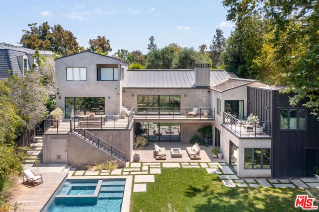 226 S Rimpau Boulevard, Los Angeles, CA 90004
