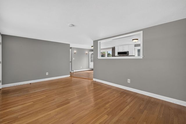 165 Swansom Rd, Swansea, MA 02777